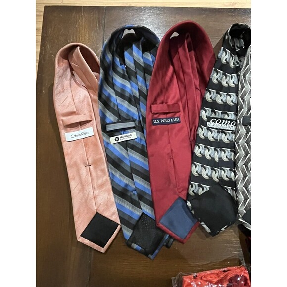 Lot of 16 Neck Ties Neck Tie Mixed Silk & Poly  3-Handkerchiefs Pocket Squares - Picture 7 of 12